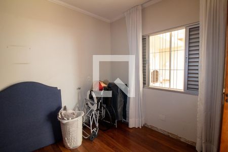 Casa à venda com 300m², 4 quartos e 4 vagas Casa à venda com 300m², 4 quartos e 4 vagasQuarto de Serviço