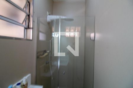 Casa à venda com 300m², 4 quartos e 4 vagas Casa à venda com 300m², 4 quartos e 4 vagasBanheiro Suíte Serviço