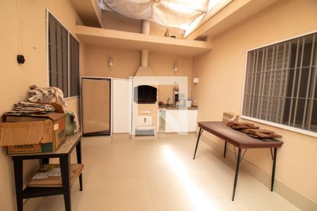 Casa à venda com 300m², 4 quartos e 4 vagas Casa à venda com 300m², 4 quartos e 4 vagasChurrasqueira