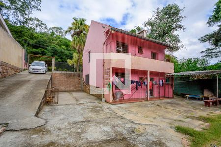 Casa à venda com 128m², 2 quartos e 8 vagasQuintal
