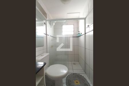 Banheiro de apartamento à venda com 2 quartos, 44m² em Jardim Márcia, Campinas