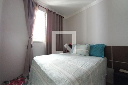Quarto 1 de apartamento à venda com 2 quartos, 44m² em Jardim Márcia, Campinas