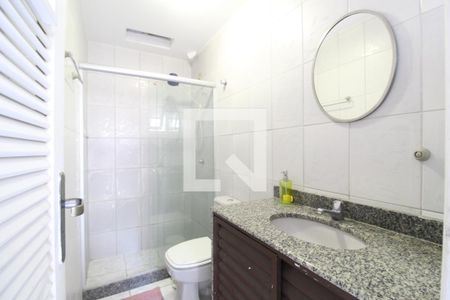 Casa para alugar com 320m², 4 quartos e 1 vagaBanheiro Área de Serviço