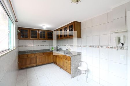 Casa para alugar com 320m², 4 quartos e 1 vagaCozinha