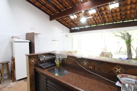 Casa para alugar com 320m², 4 quartos e 1 vagaÁrea Gourmet - Fundos