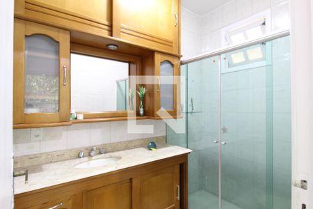 Casa para alugar com 320m², 4 quartos e 1 vagaBanheiro Quarto 3 - Suíte