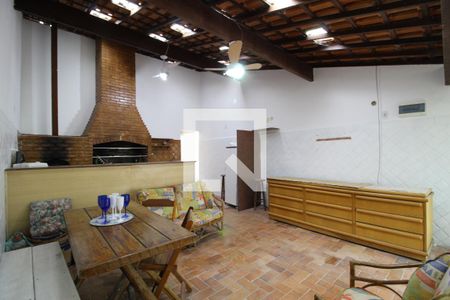 Casa para alugar com 320m², 4 quartos e 1 vagaÁrea Gourmet - Fundos