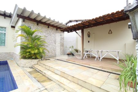 Varanda da frente de casa para alugar com 4 quartos, 320m² em Freguesia (jacarepaguá), Rio de Janeiro