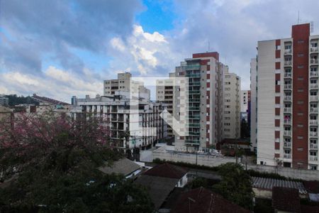Vista de apartamento para alugar com 3 quartos, 94m² em Vila Júlia, Guarujá