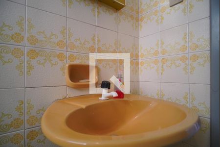 Casa à venda com 240m², 4 quartos e 2 vagasBanheiro 3