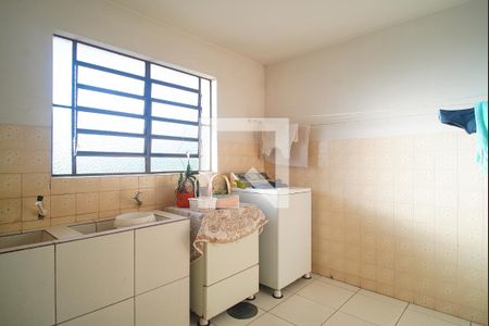 Casa à venda com 240m², 4 quartos e 2 vagasLavanderia
