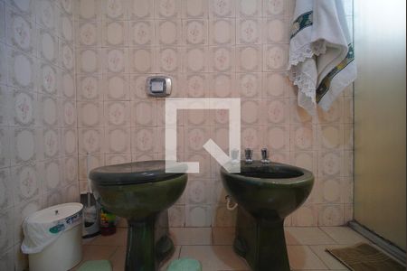 Casa à venda com 240m², 4 quartos e 2 vagasBanheiro 2