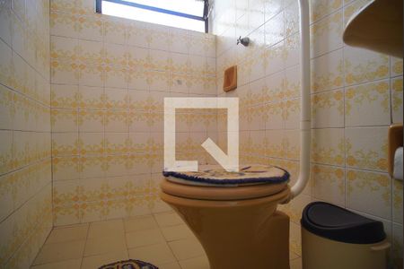 Casa à venda com 240m², 4 quartos e 2 vagasBanheiro 3