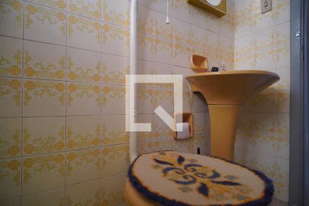 Casa à venda com 240m², 4 quartos e 2 vagasBanheiro 3