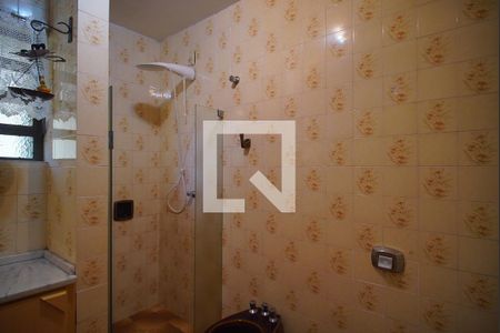 Casa à venda com 240m², 4 quartos e 2 vagasBanheiro