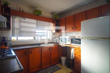 Casa à venda com 240m², 4 quartos e 2 vagasCozinha 1