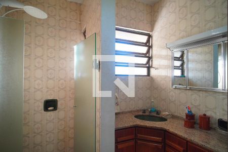 Casa à venda com 240m², 4 quartos e 2 vagasBanheiro 2