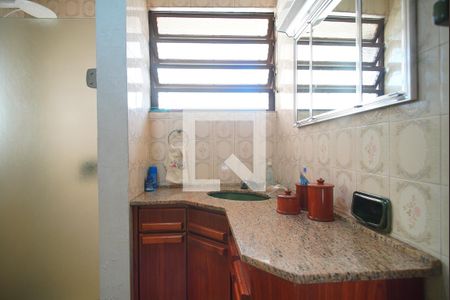 Casa à venda com 240m², 4 quartos e 2 vagasBanheiro 2