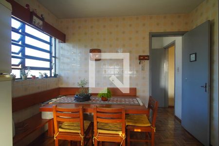 Casa à venda com 240m², 4 quartos e 2 vagasCozinha 1