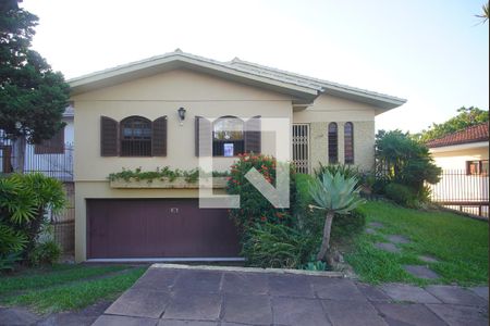 Casa à venda com 240m², 4 quartos e 2 vagasFachada da Casa