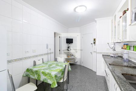 Apartamento à venda com 115m², 4 quartos e 3 vagasCozinha
