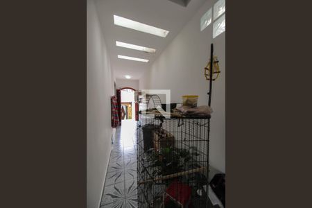 Casa à venda com 200m², 3 quartos e 2 vagasCorredor externo