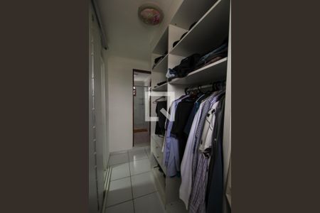 Casa à venda com 200m², 3 quartos e 2 vagasCloset da Suíte 1