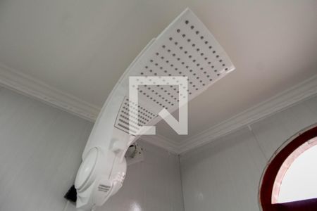 Casa à venda com 200m², 3 quartos e 2 vagasBanheiro da Suíte 1