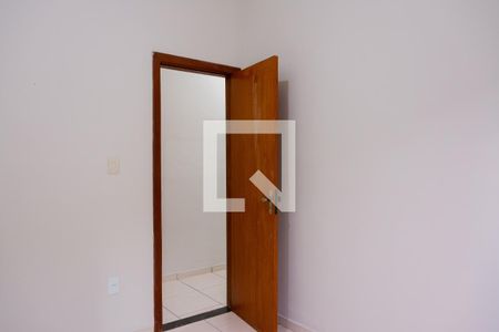 Quarto 2 de casa à venda com 3 quartos, 170m² em Lúcio de Abreu, Contagem