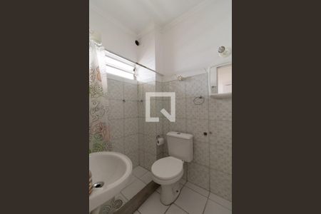 Banheiro de kitnet/studio para alugar com 1 quarto, 21m² em Centro Histórico, Porto Alegre