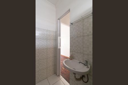 Banheiro de kitnet/studio para alugar com 1 quarto, 21m² em Centro Histórico, Porto Alegre