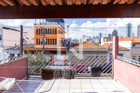 Casa à venda com 120m², 2 quartos e 1 vaga Casa à venda com 120m², 2 quartos e 1 vagaVaranda do quarto