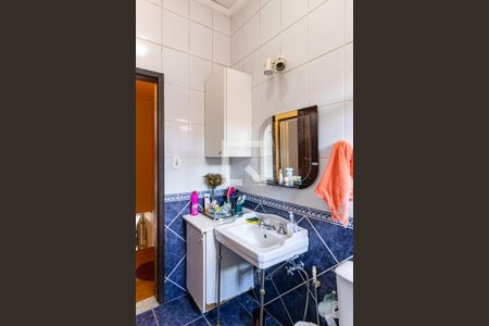 Casa à venda com 120m², 2 quartos e 1 vaga Casa à venda com 120m², 2 quartos e 1 vagaBanheiro