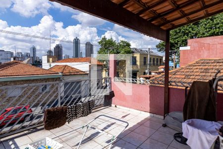 Casa à venda com 120m², 2 quartos e 1 vaga Casa à venda com 120m², 2 quartos e 1 vagaVaranda do quarto