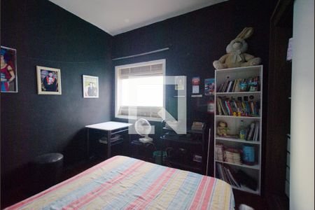 Casa à venda com 552m², 5 quartos e 3 vagasQuarto 4