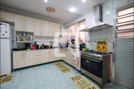 Casa à venda com 552m², 5 quartos e 3 vagasCozinha