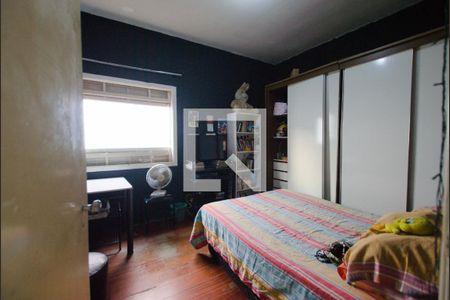 Casa à venda com 552m², 5 quartos e 3 vagasQuarto 4