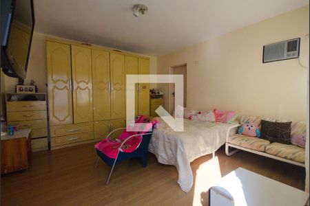 Casa à venda com 552m², 5 quartos e 3 vagasQuarto 2