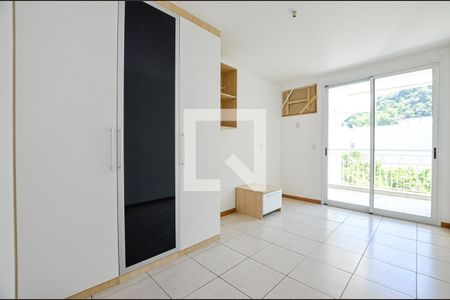 Apartamento à venda com 216m², 3 quartos e 2 vagasSuite 3