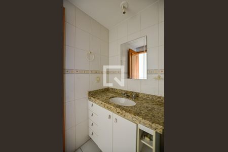 Apartamento à venda com 216m², 3 quartos e 2 vagasBanheiro da Suíte 2