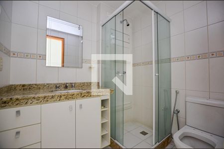 Apartamento à venda com 216m², 3 quartos e 2 vagasBanheiro da Suíte 2