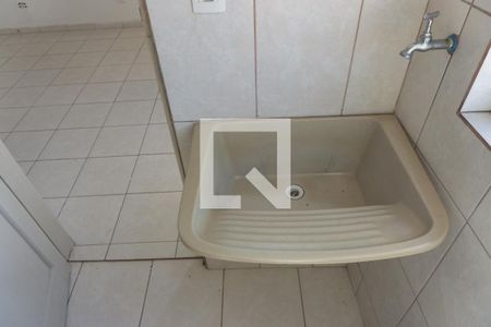 Banheiro de kitnet/studio para alugar com 1 quarto, 27m² em Bela Vista, São Paulo