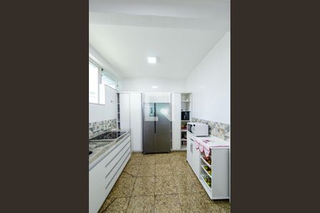 Casa à venda com 462m², 5 quartos e 2 vagasCozinha