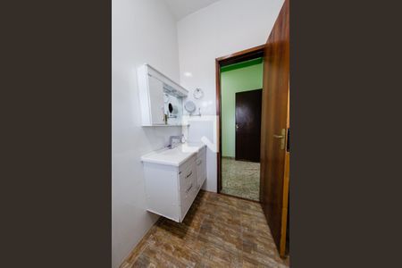 Casa à venda com 462m², 5 quartos e 2 vagasBanheiro suíte 2