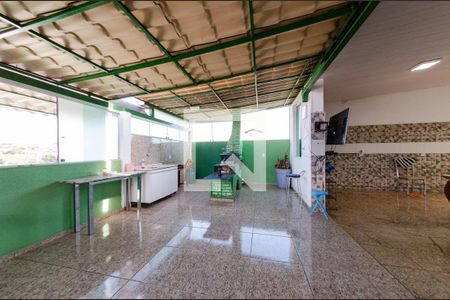 Casa à venda com 462m², 5 quartos e 2 vagasÁrea de churrasqueira