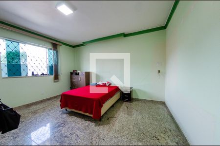 Casa à venda com 462m², 5 quartos e 2 vagasSuíte 2