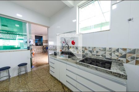 Casa à venda com 462m², 5 quartos e 2 vagasCozinha