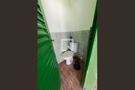 Casa à venda com 462m², 5 quartos e 2 vagasBanheiro de serviço