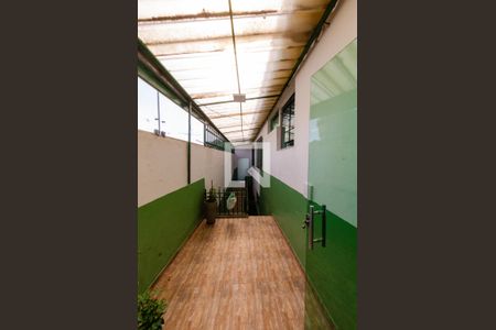 Casa à venda com 462m², 5 quartos e 2 vagasEscada