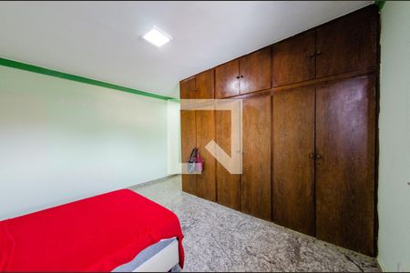 Casa à venda com 462m², 5 quartos e 2 vagasSuíte 2